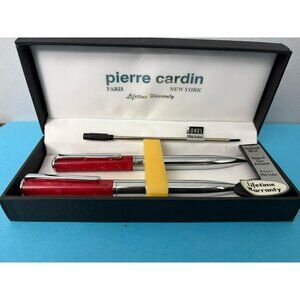 VINTAGE PIERRE CARDIN PEN & PENCIL SET with case NOS new